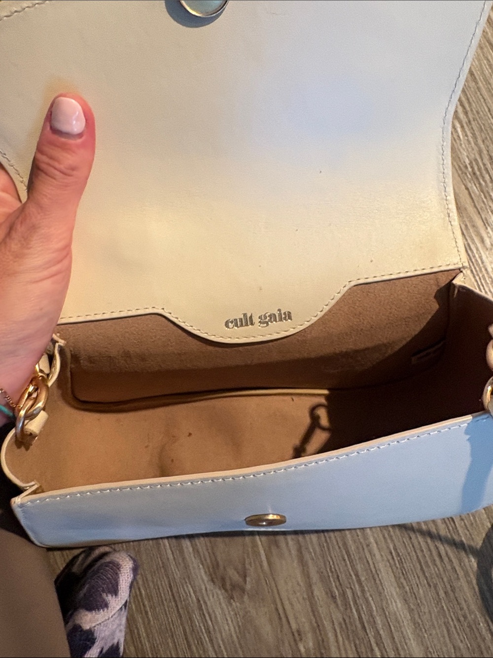 Women’s Cream Top-Handle Crossbody Bag with Gold Accents Cult Gaia - Picture 2 of 4
